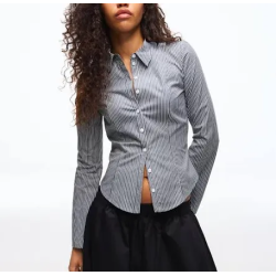 Camiseta manga larga entallada mujer